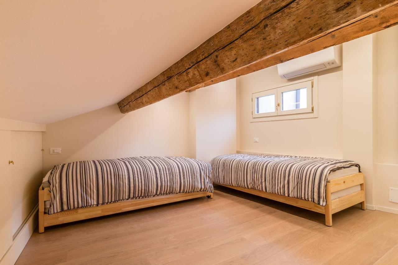 Apartamento Doge'S Mirror & Stair @Frari Venecia Exterior foto