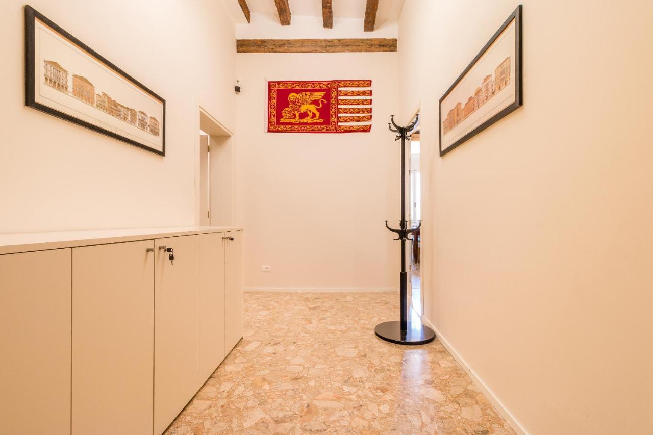 Apartamento Doge'S Mirror & Stair @Frari Venecia Exterior foto