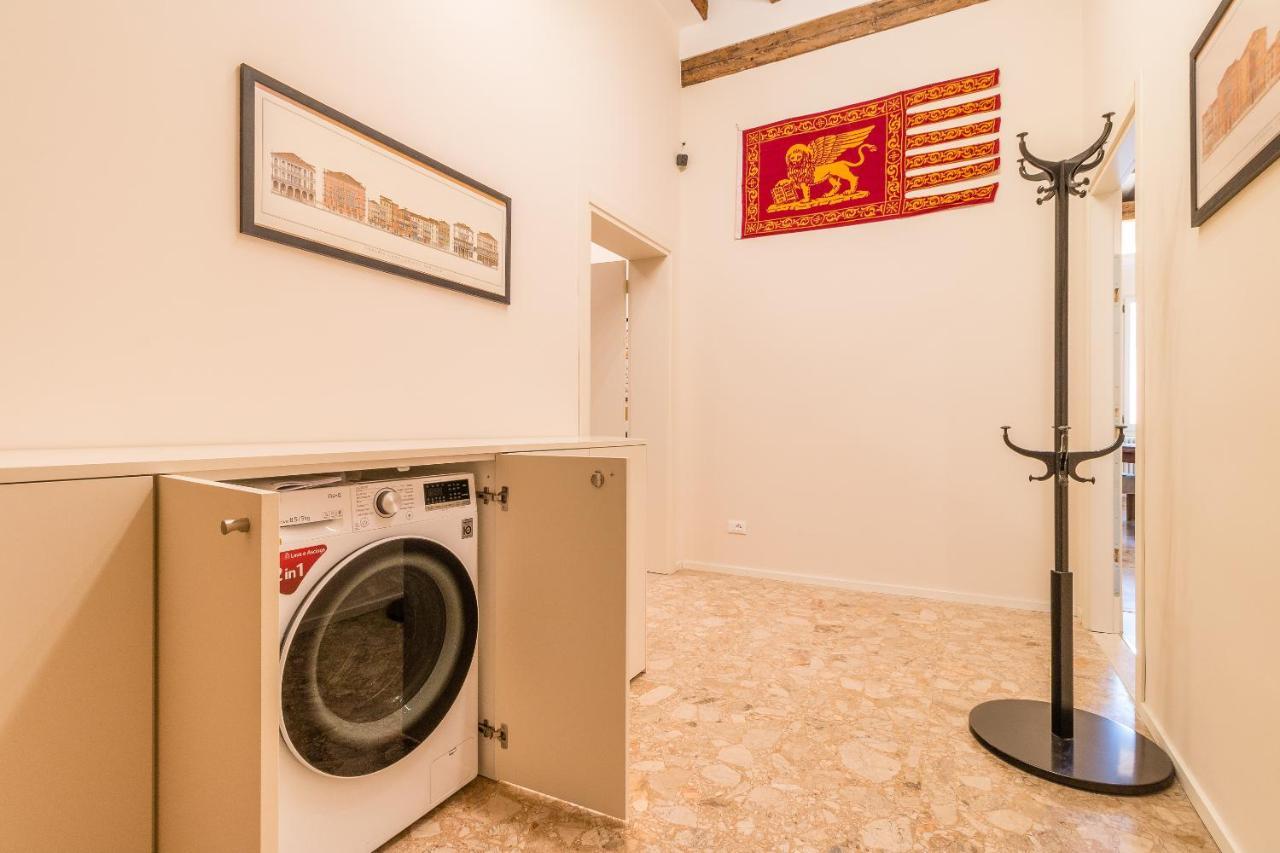 Apartamento Doge'S Mirror & Stair @Frari Venecia Exterior foto